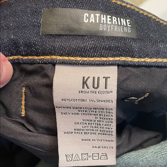 Kut from the Kloth Catherine Boyfriend Jeans - Picture 8 of 8
